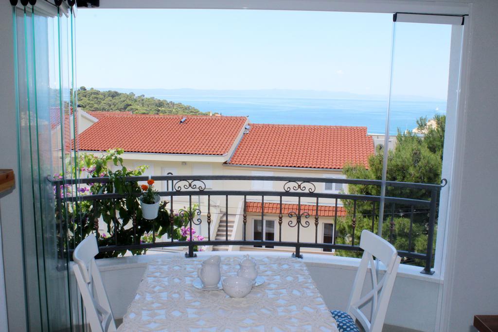 Adriona With Parking Makarska